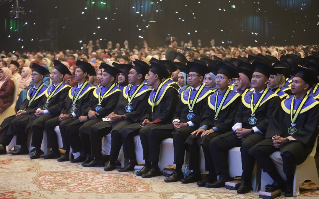 Wisuda Ke-10 STID Al-Hadid: 210 Lulusannya Disambut Langsung dengan Tawaran Kerja Melalui Pekan Job Fair yang Diselenggarakan Pihak Kampus